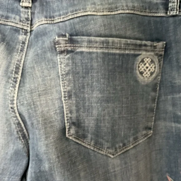 Laurie Felt - Picture 8 of 9